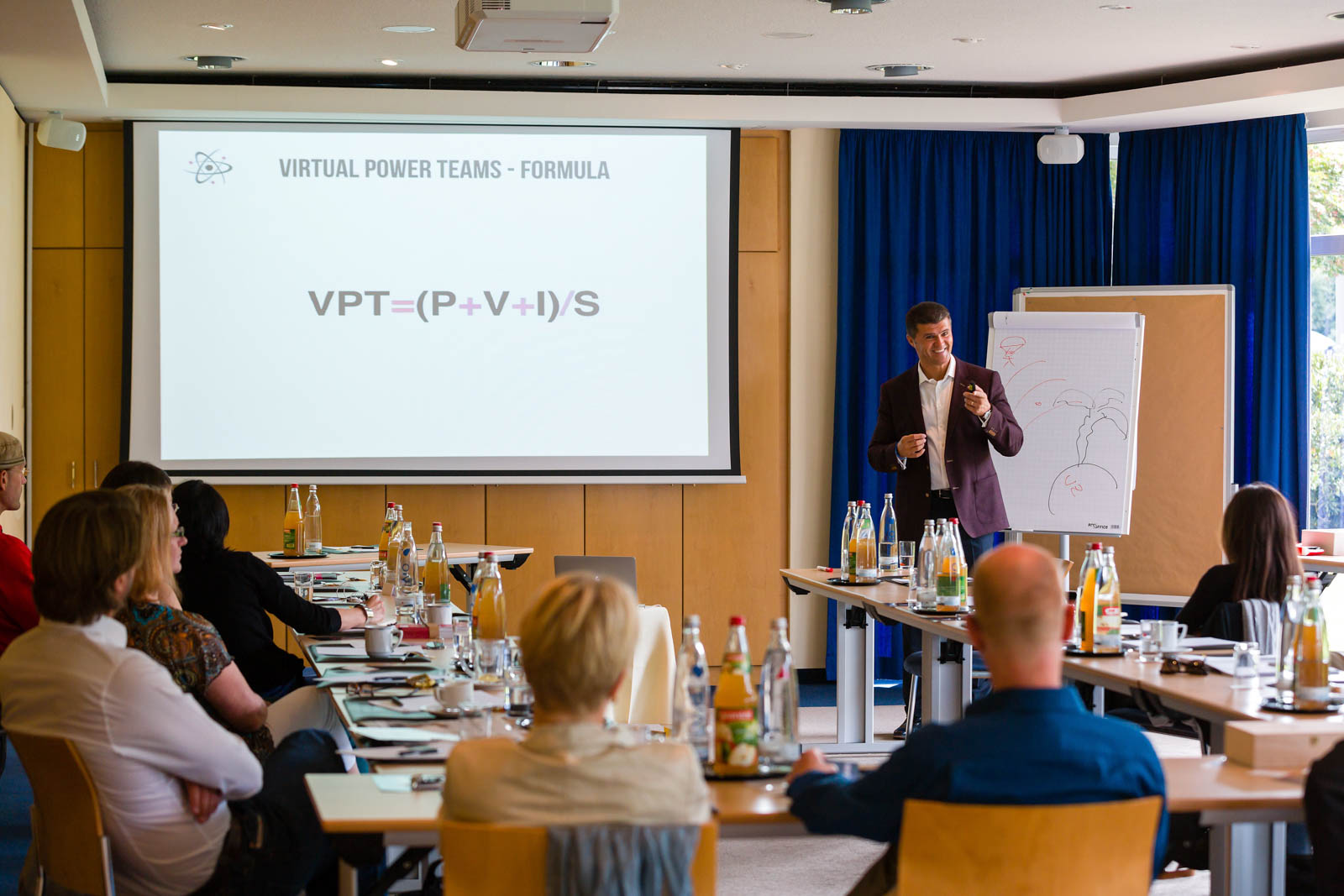 Keynote Speaker virtual teams