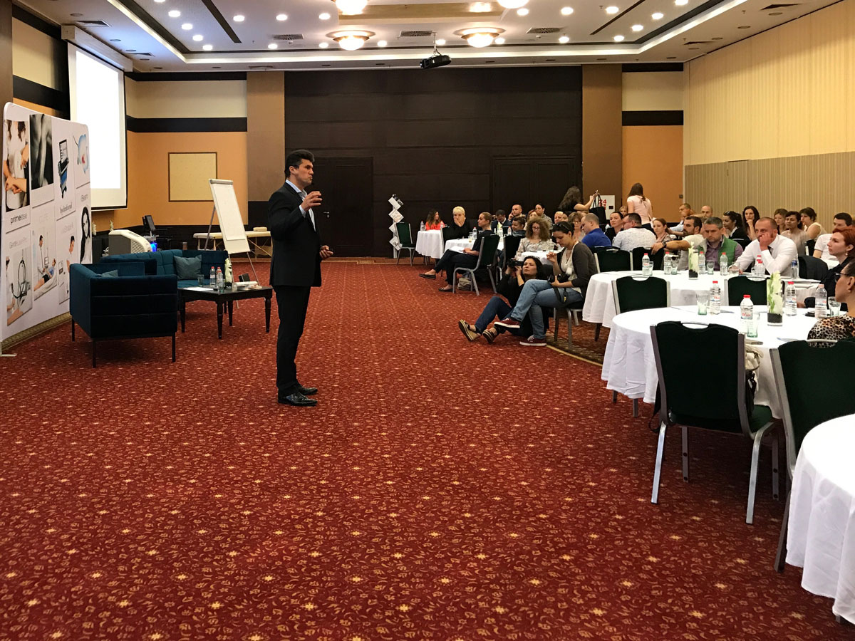 Keynote Speaker virtual teams